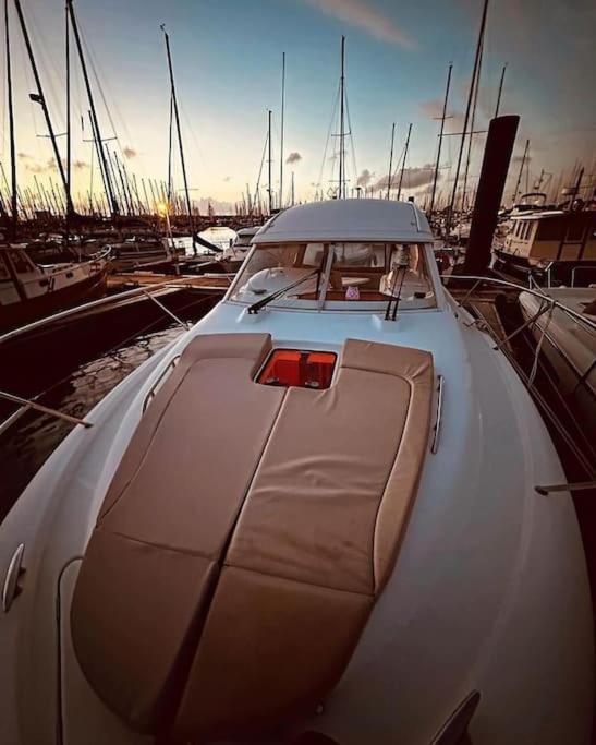 Nuit, A Quai Hotel La Rochelle  Buitenkant foto